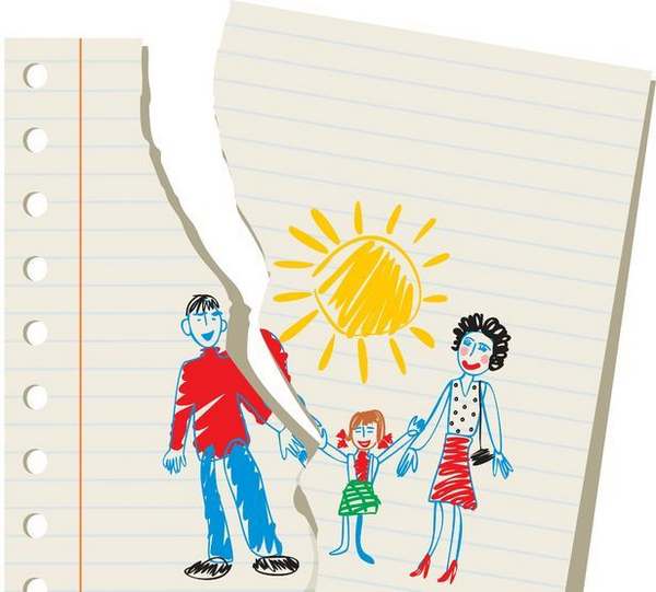 Dessin de famille par en enfant sur une feuille déchirée