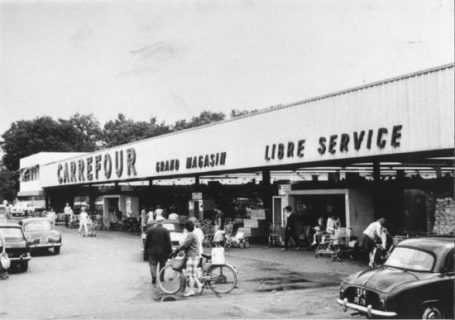 le premier hypermarché