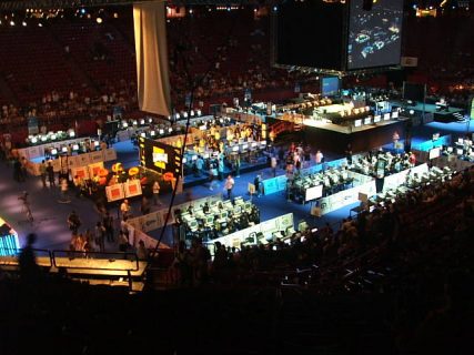 Bercy aménagée pour la coupe du monde d'e-sport 2006