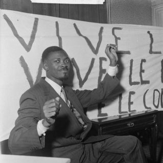 Patrice Lumumba à Bruxelles, janvier 1960 [CC BY SA 3.0 nl] via Nationaal Archief, NL