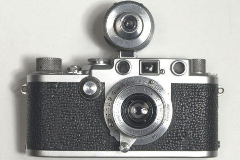 Leica de 1952 avec son viseur additionnel.