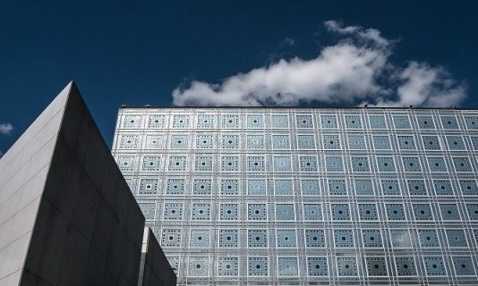 Façade de l'Institut du Monde Arabe