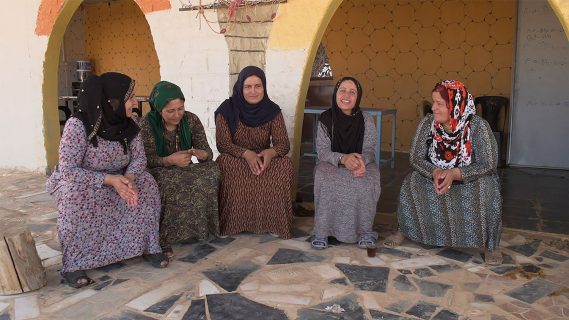 Assemblée de femmes kurdes